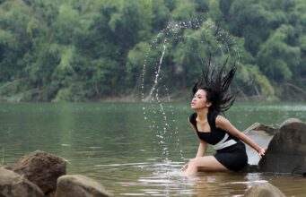 Silicon Valley Stunned by Slashed Investments